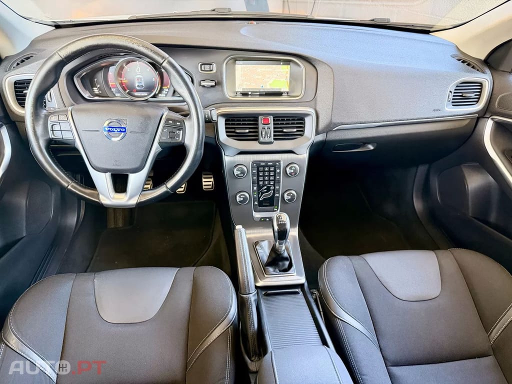 Volvo V40 2.0 D4 Momentum