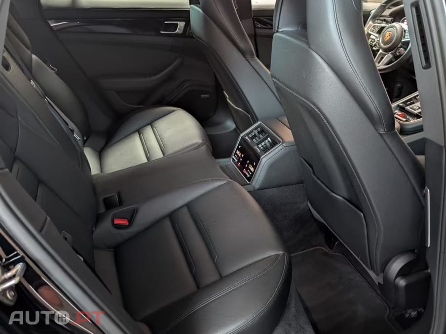 Porsche Panamera 4 E-Hybrid