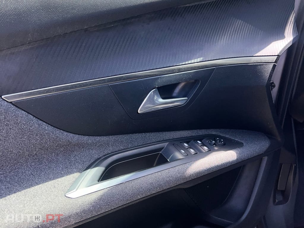 Peugeot 3008 1.5 BlueHDi Allure
