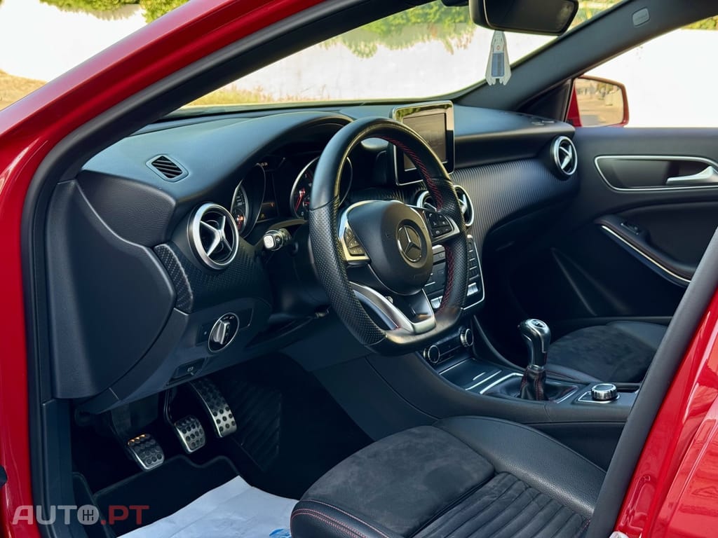Mercedes-Benz A 180 d AMG Line