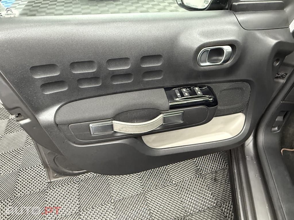 Citroen C3 1.2 PureTech Shine Pack