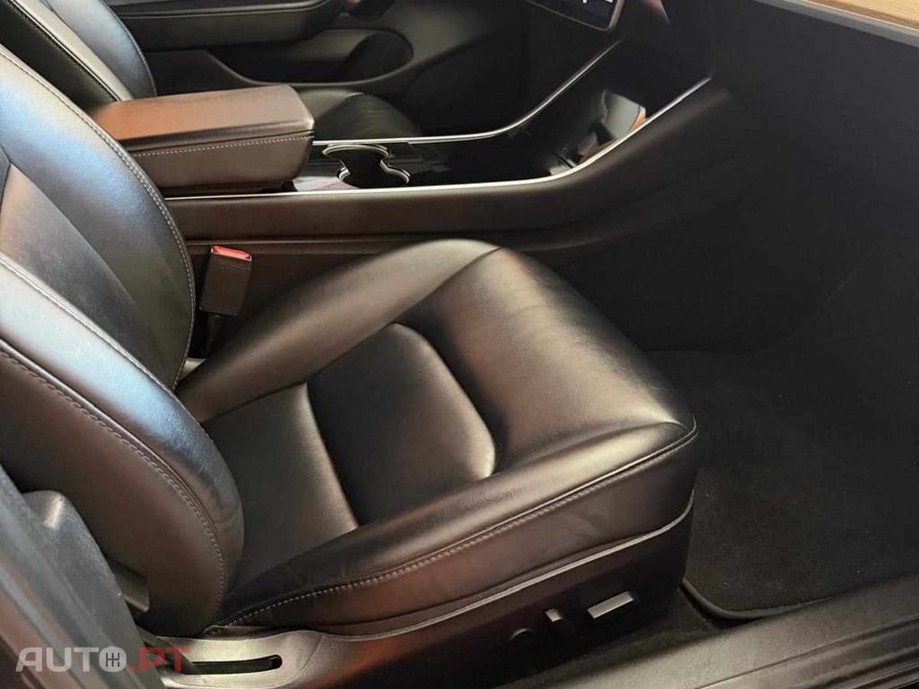 Tesla Model 3 Dual Motor Performance