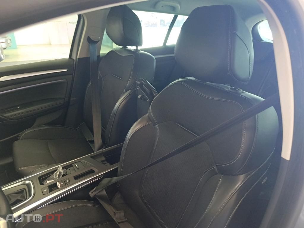 Renault Mégane Sport Tourer 1.5 Blue dCi Intens EDC