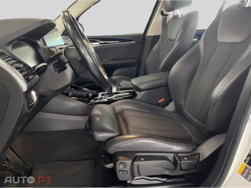 BMW X3 xDrive 30e A X-Line 20 I.V.A DEDUTÍVEL 