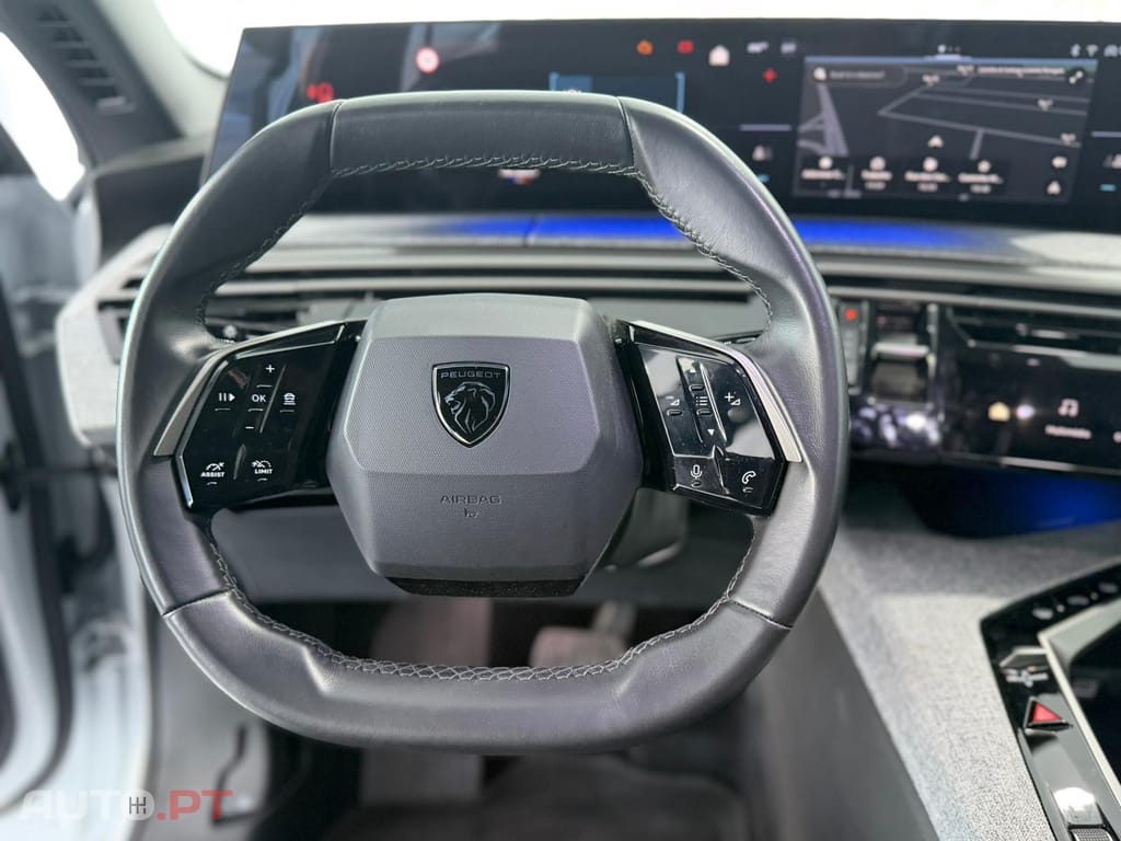 Peugeot 3008 1.2 Hybrid Allure e-DCS6