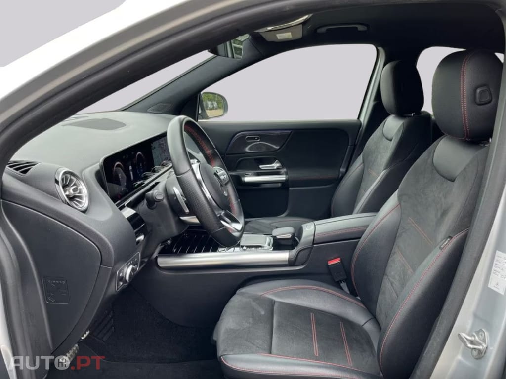 Mercedes-Benz GLA 250 I.V.A DEDUTIVEL e AMG