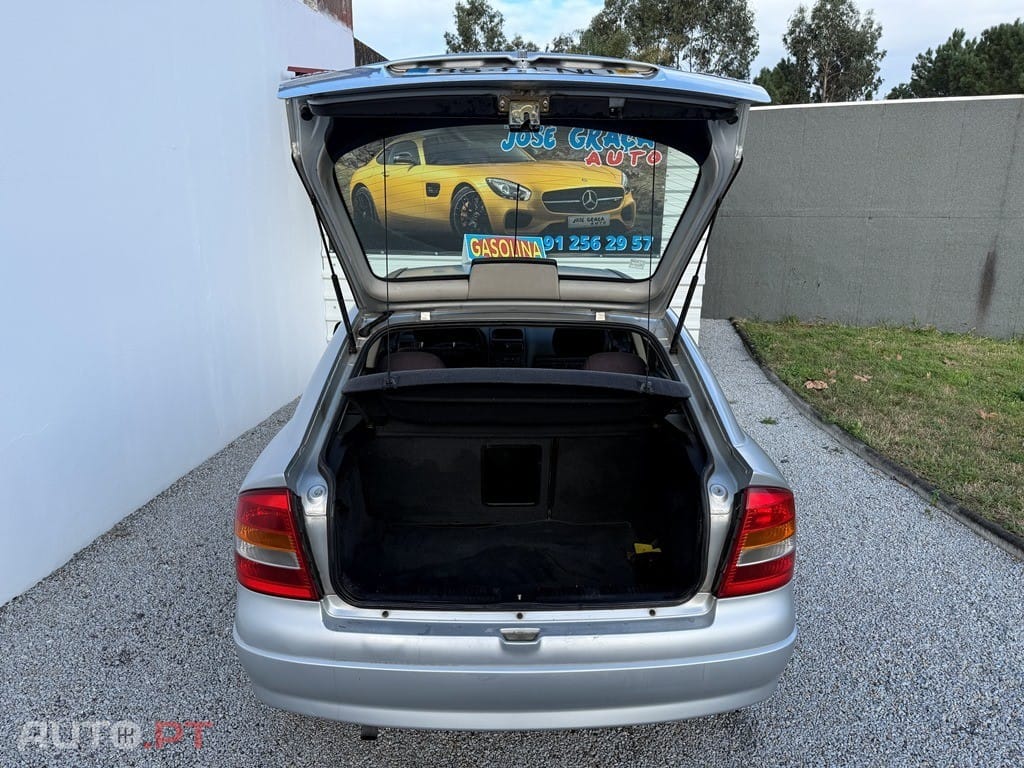 Opel Astra 1.4 100