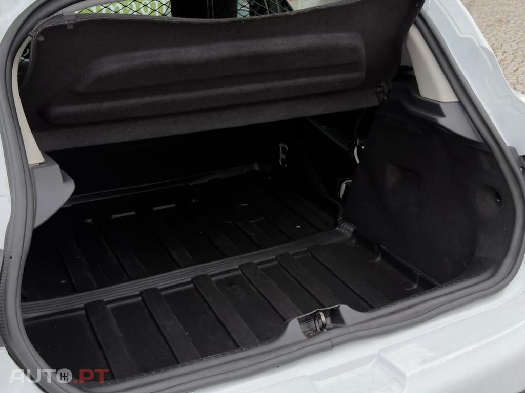 Renault Clio 2 L COMERCIAL