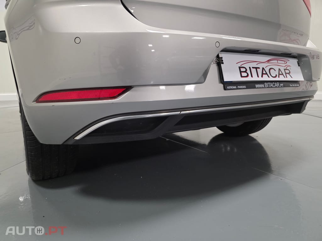 Volkswagen Golf 1.6 TDI Confortline