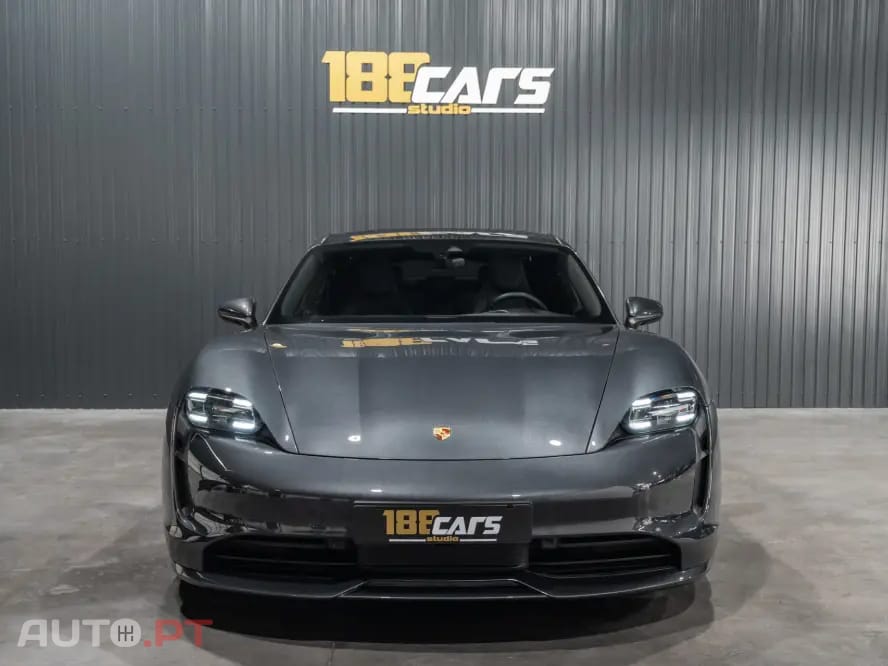 Porsche Taycan 4