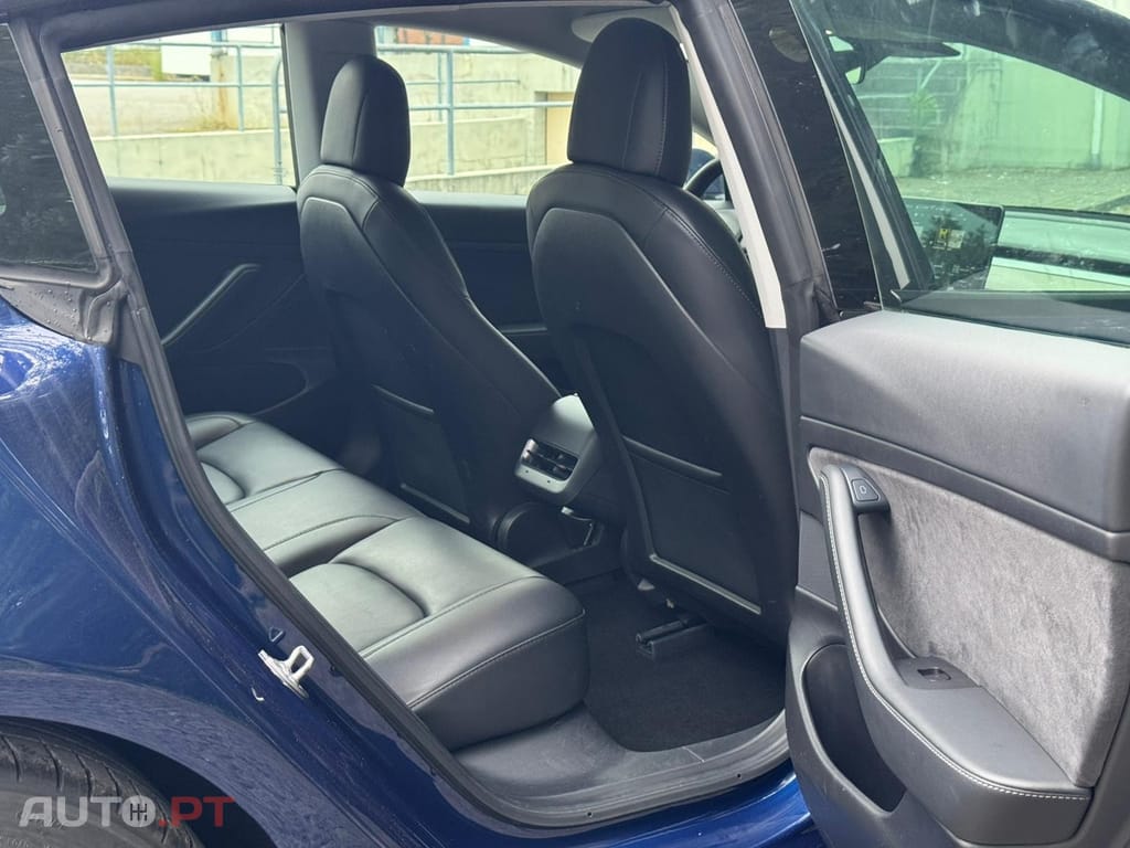 Tesla Model 3 Standard Range Plus RWD