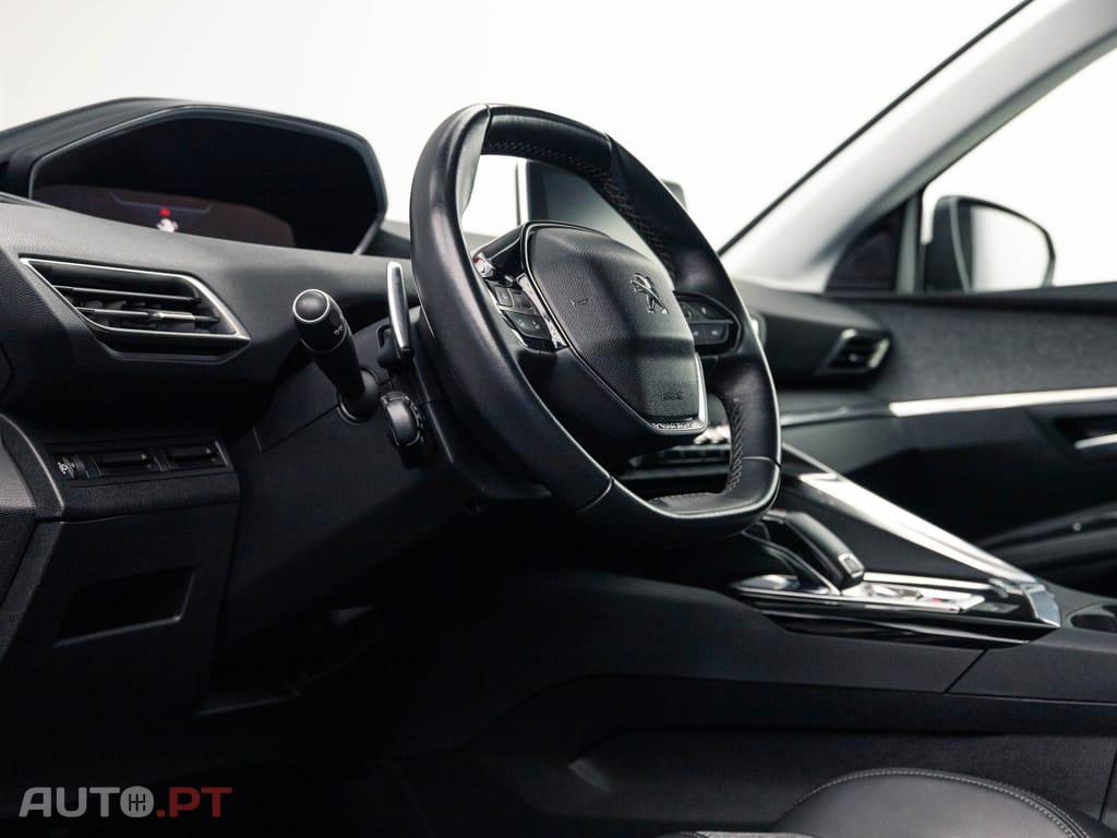 Peugeot 5008 1.5 BlueHDi Allure EAT8