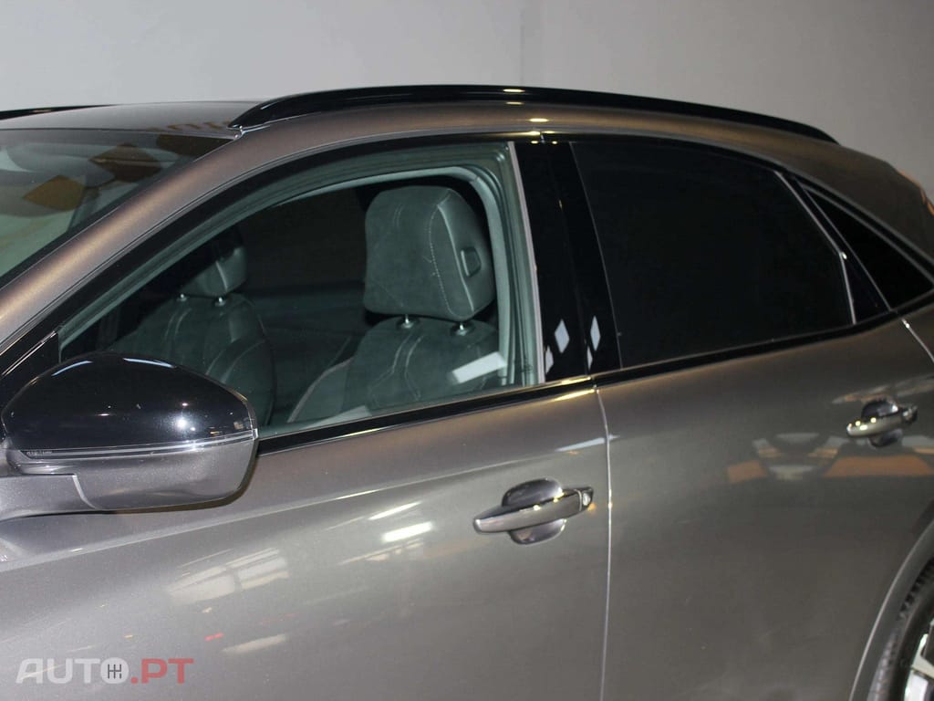 DS DS7 E-Tense 4x4 Performance Line +