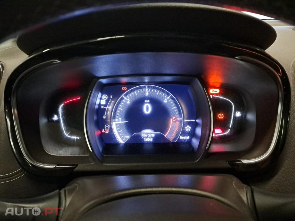 Renault Espace 2.0 dCi Initiale Paris 7L EDC