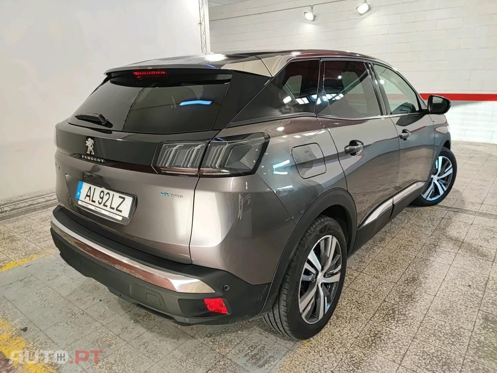 Peugeot 3008 1.6 Hybrid Allure e-EAT8