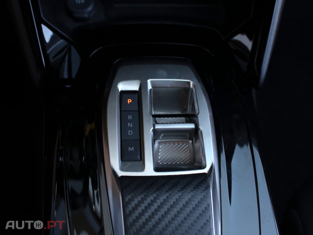Peugeot 2008 1.2 PureTech Allure EAT8