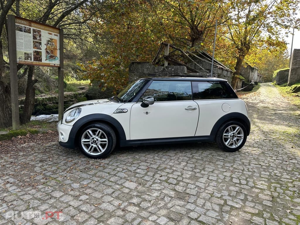MINI Cooper Cooper D