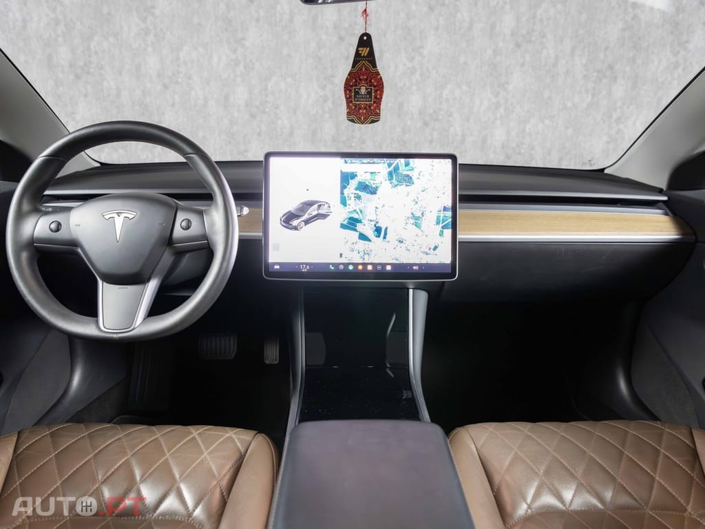 Tesla Model 3 Standard Range Plus RWD