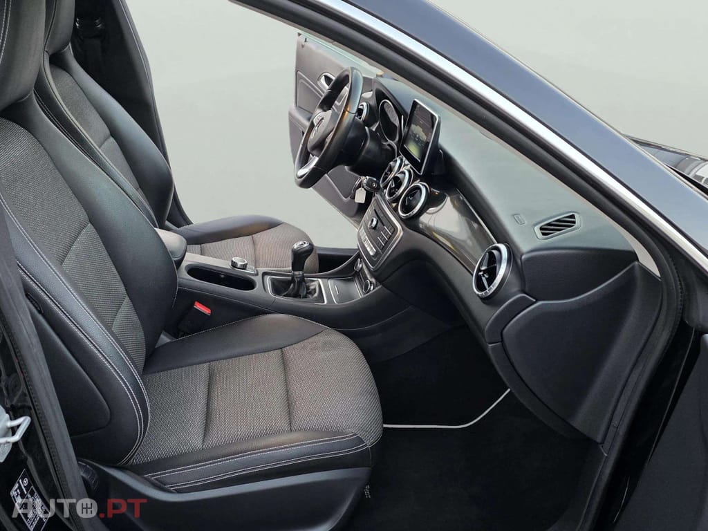 Mercedes-Benz CLA 180 Shooting Brake d AMG Line