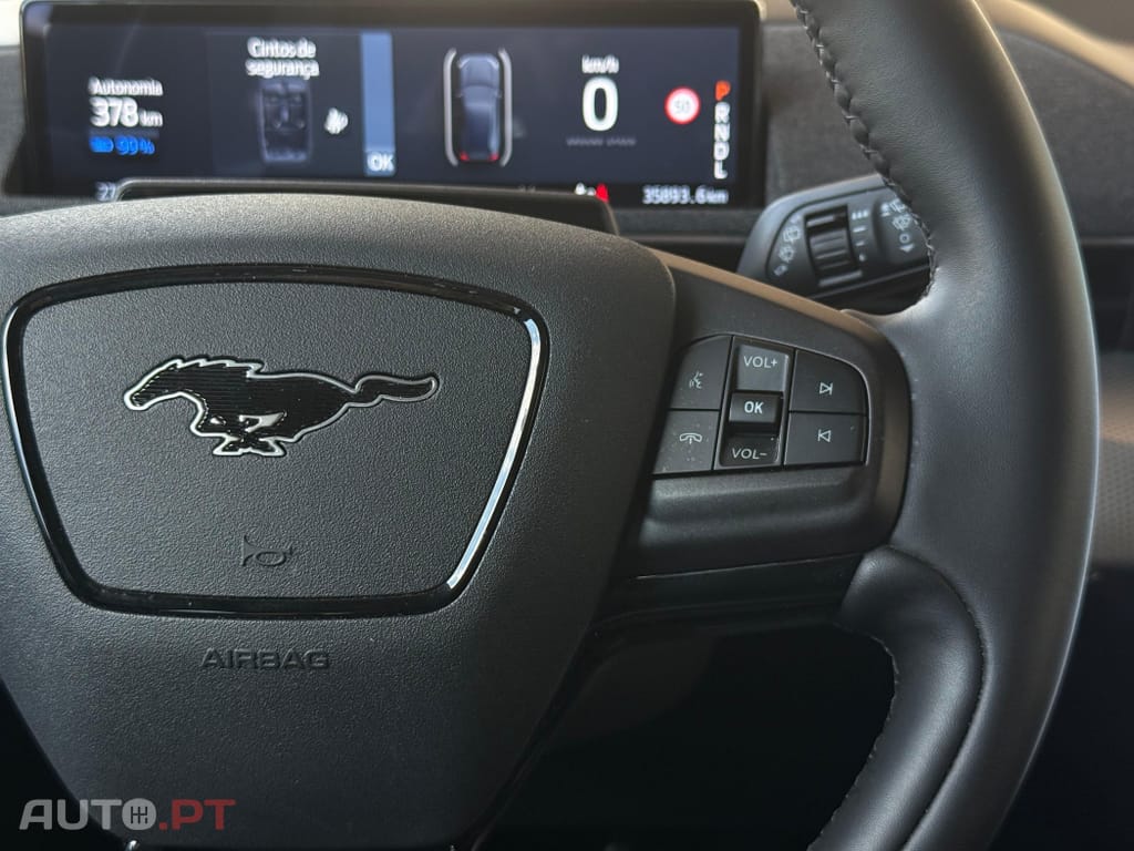 Ford Mustang Mach-E 72.6 kWh Base