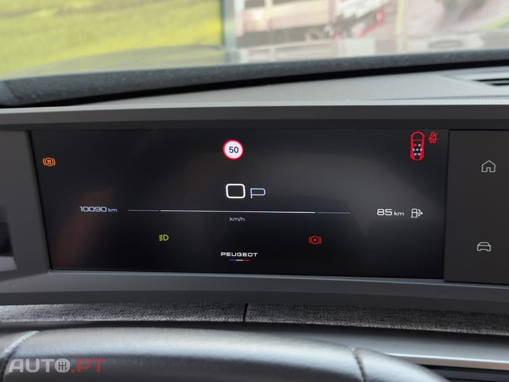 Peugeot 5008 1.2 Hybrid Allure e-DCS6