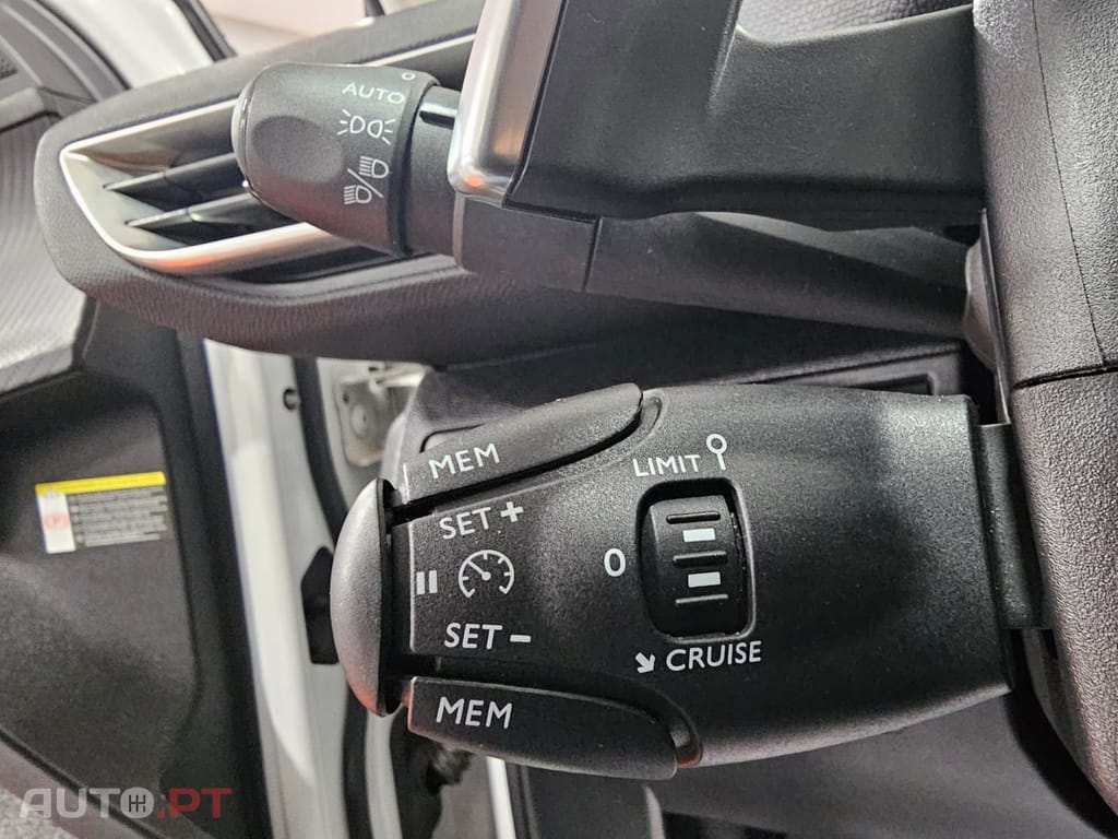 Peugeot 5008 1.5 BlueHDi Allure EAT8