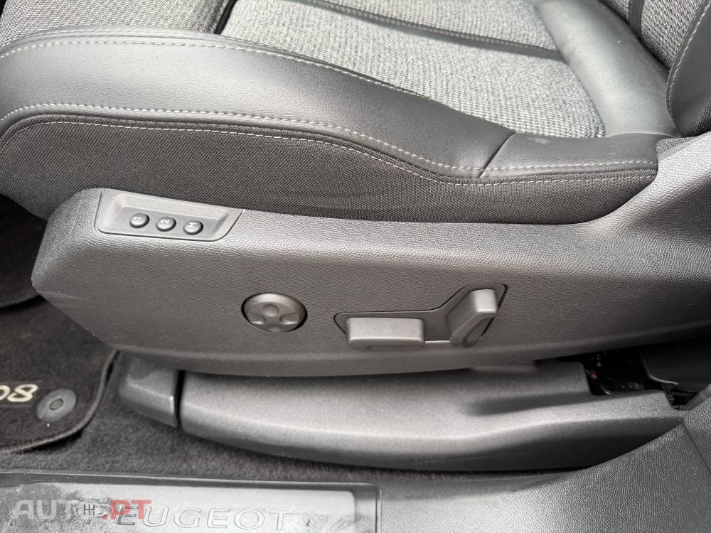 Peugeot 5008 1.2 PureTech Allure Pack