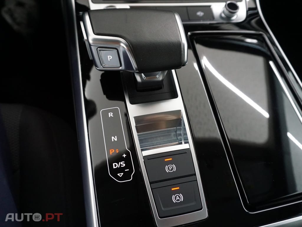 Audi Q8 55 TFSIe quattro Tiptronic competition plus