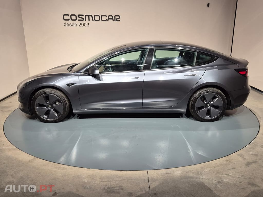 Tesla Model 3 BEV RWD — fotografia 3