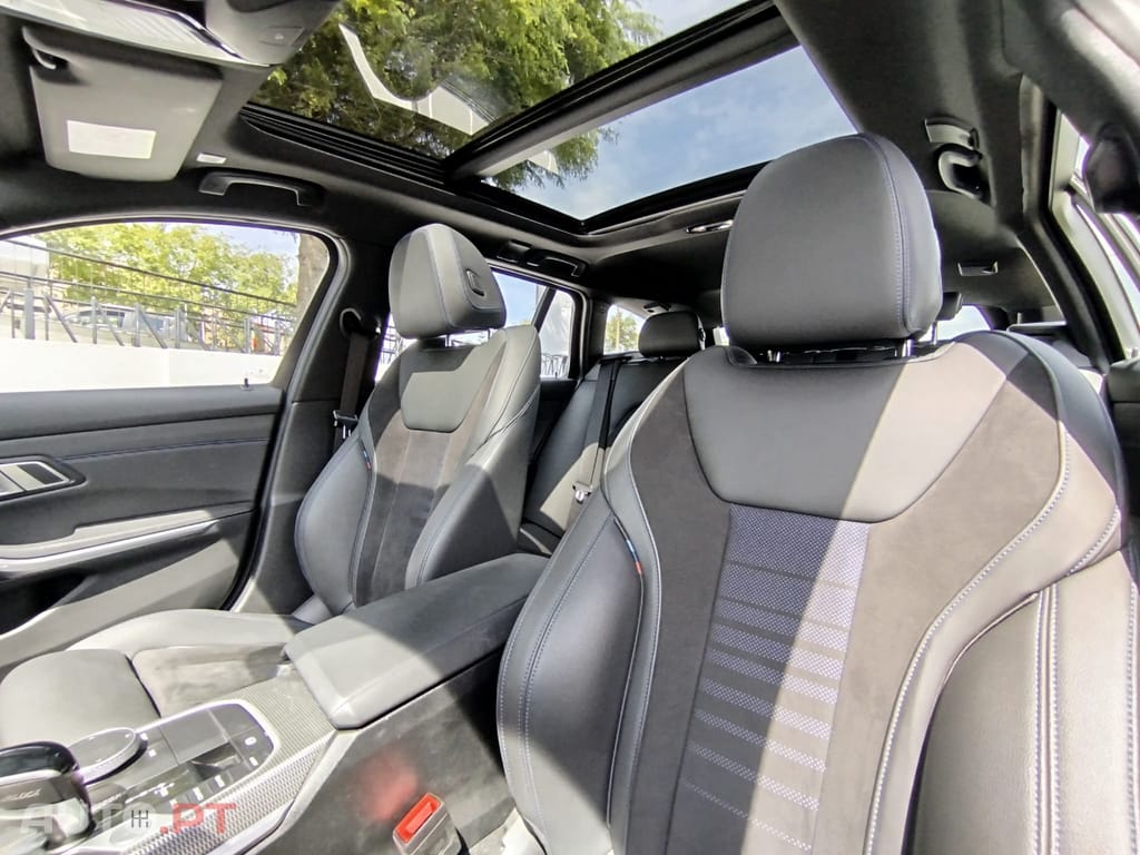 BMW 320 d Touring Pack Desportivo M Auto