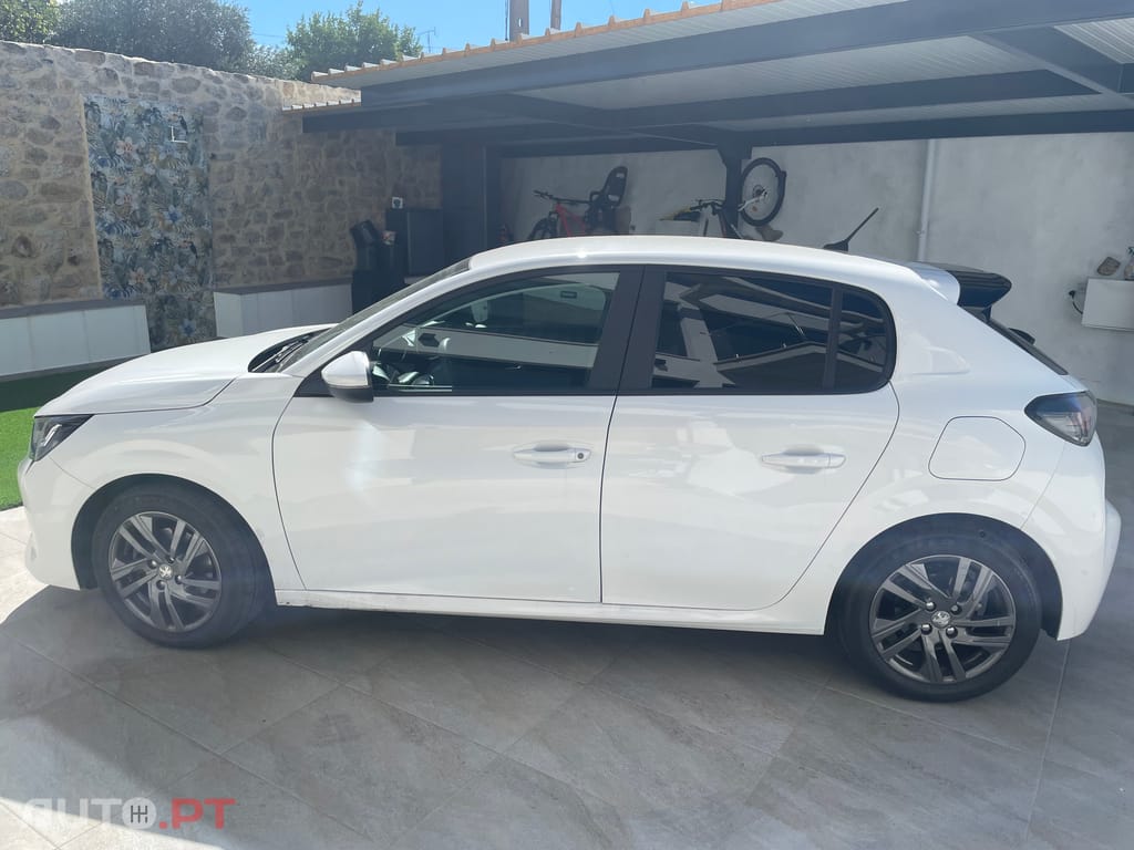 Peugeot 208 Allure Eat 8