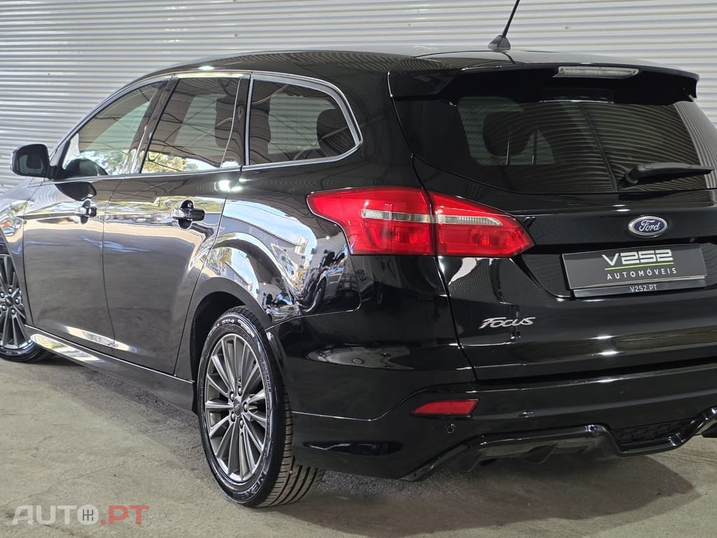 Ford Focus SW 1.5 TDCi EcoBlue ST-Line