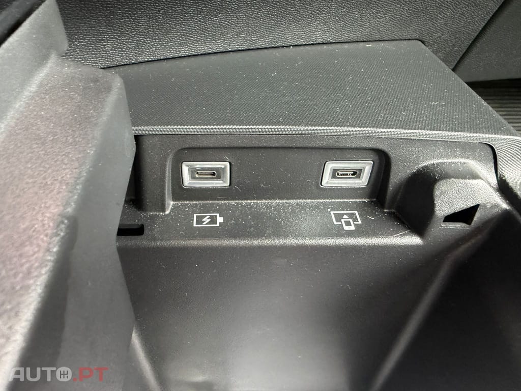 Peugeot E-5008 73 kWh GT
