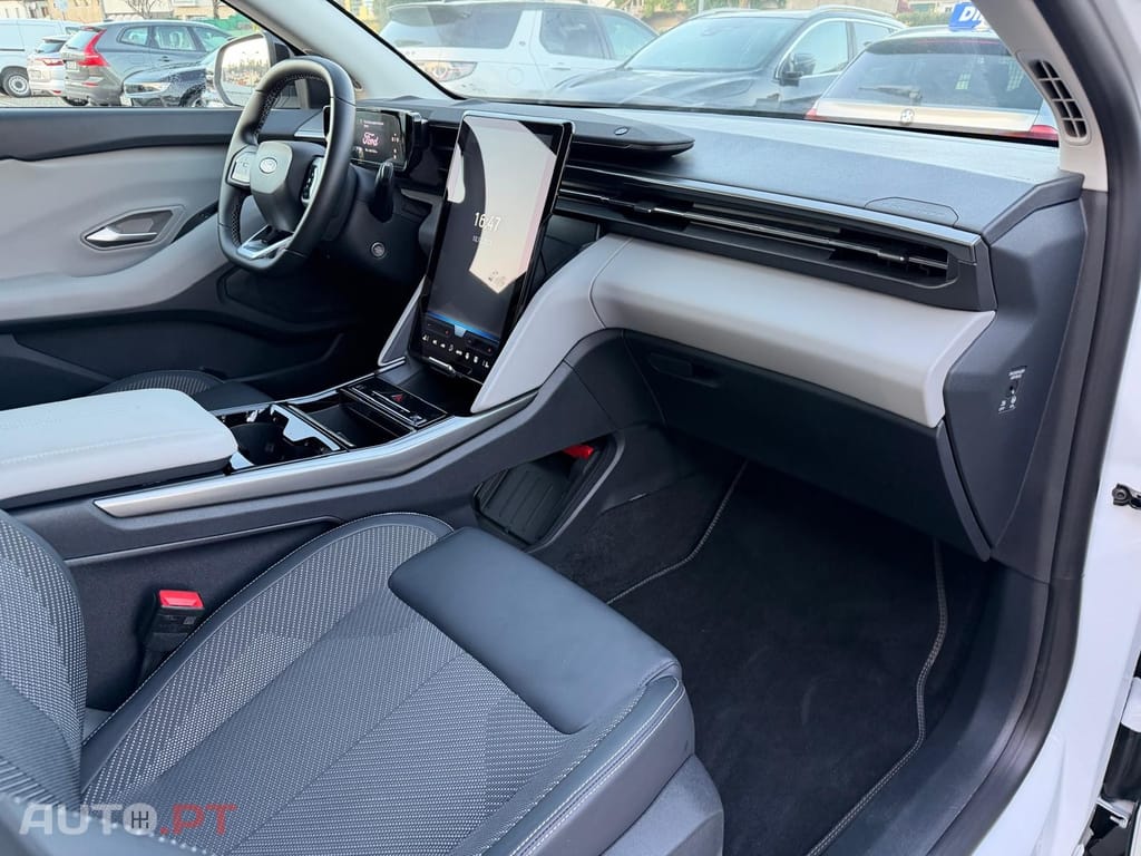 Ford Explorer 77 kWh Select