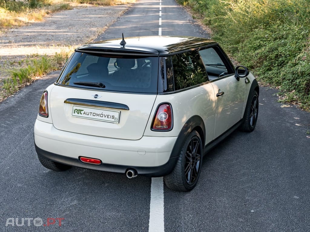 MINI Cooper Cooper D