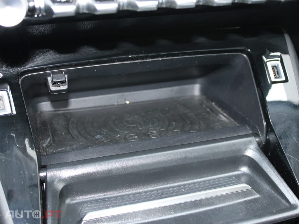 Peugeot 2008 1.5 BlueHDi Allure EAT8