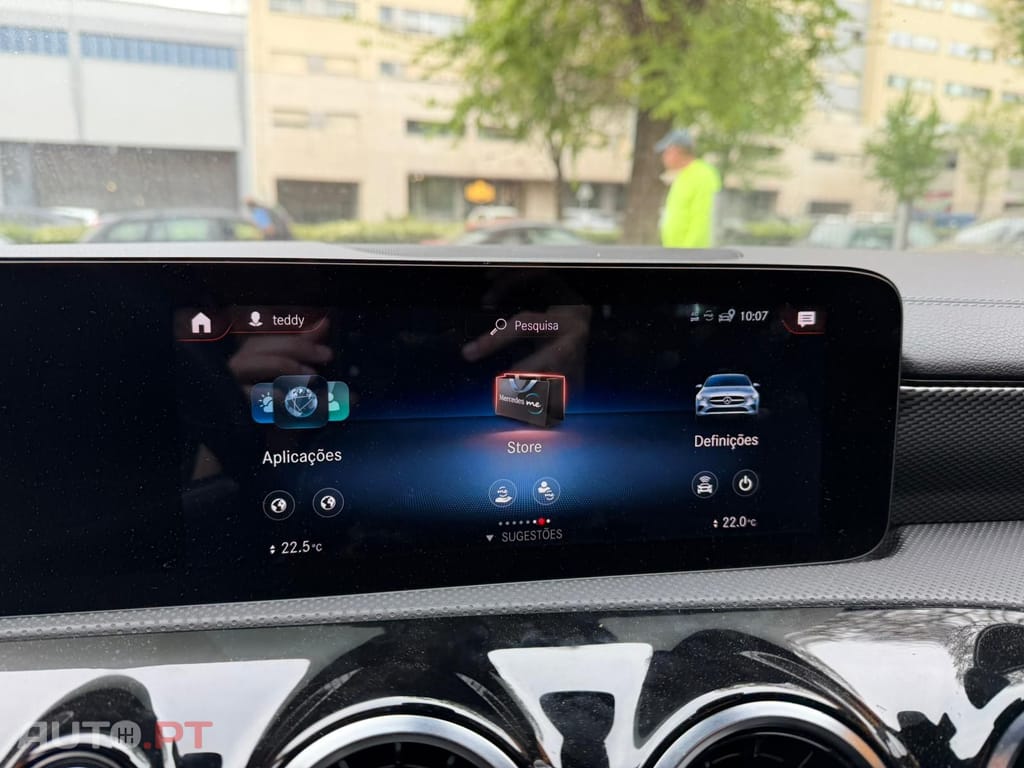 Mercedes-Benz CLA 250 e Progressive