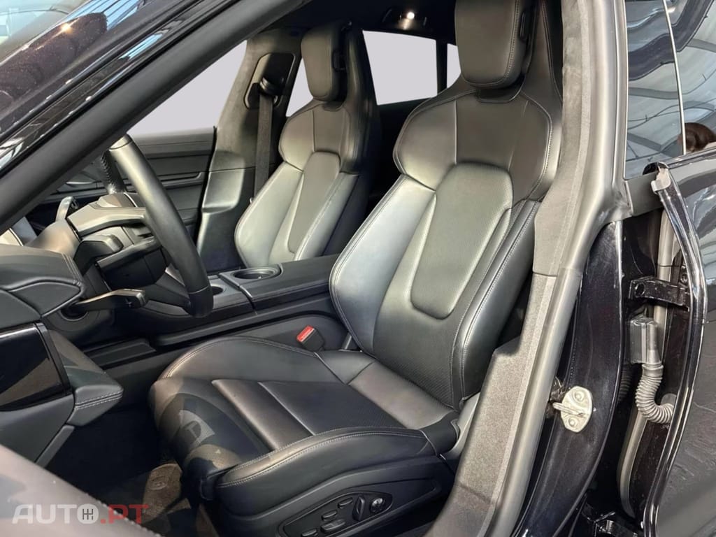 Porsche Taycan GTS I.V.A DEDUTIVEL 