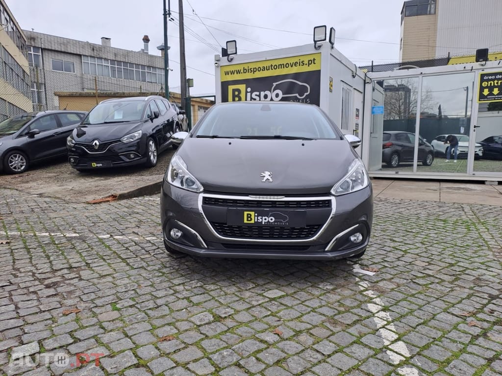 Peugeot 208 1.2 PureTech Signature