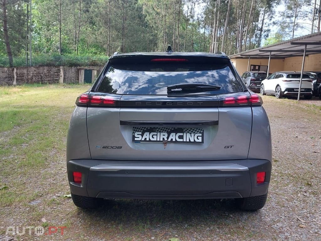 Peugeot E-2008 54 kWh GT