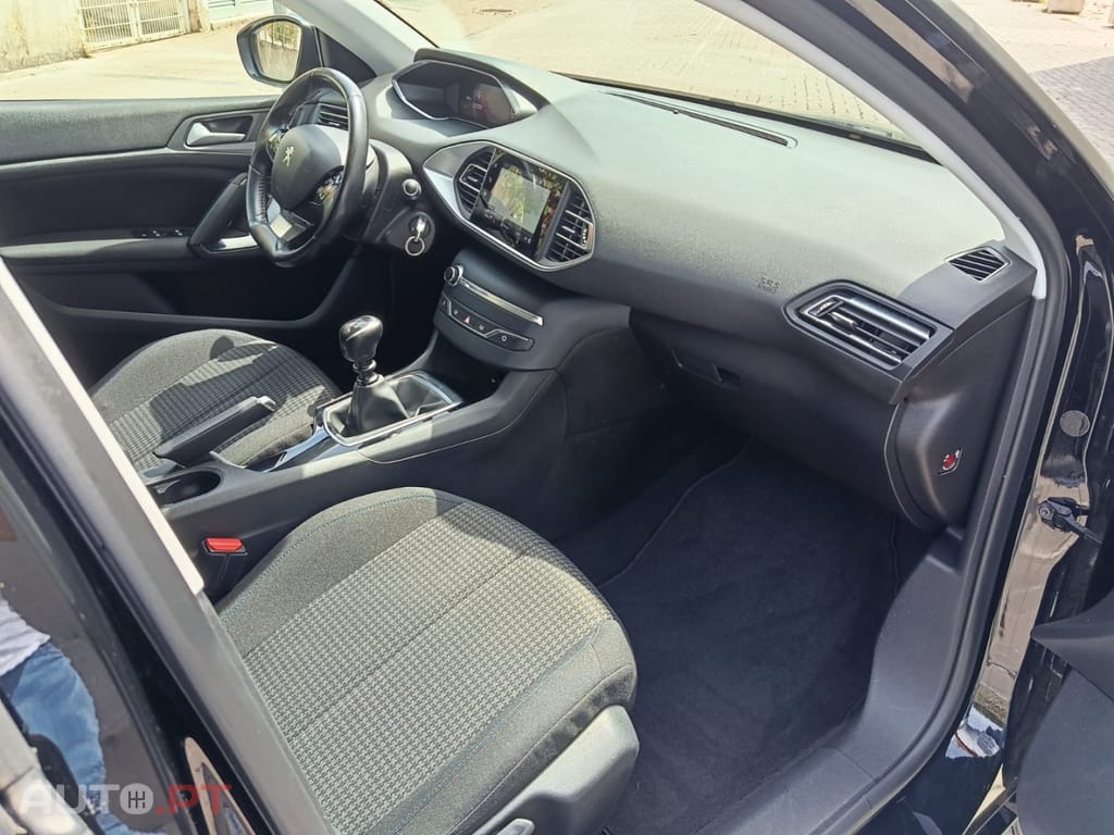 Peugeot 308 1.5 BlueHDi Style