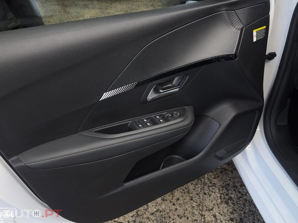 Peugeot E-208 Allure