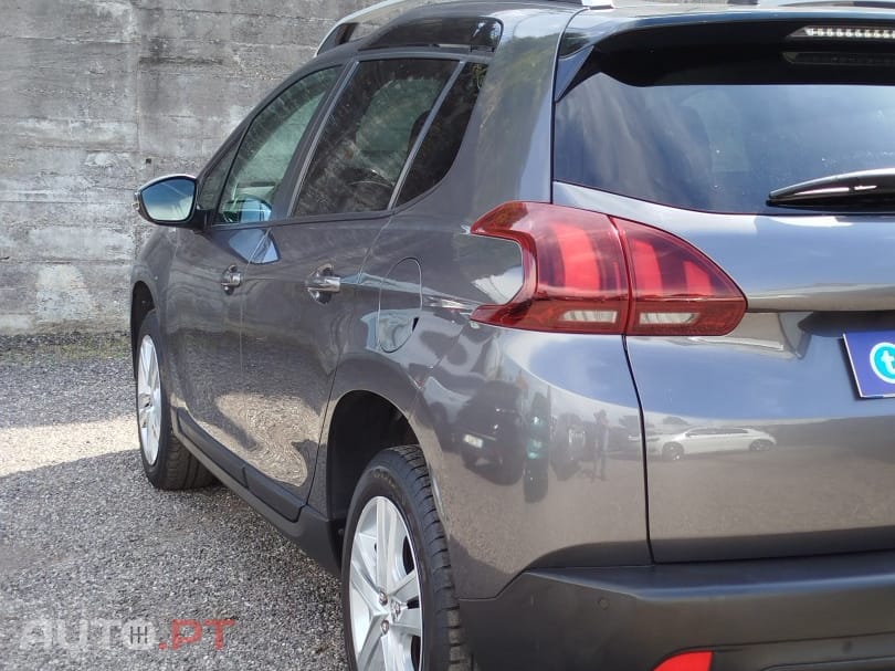 Peugeot 2008 1.2 PureTech Style