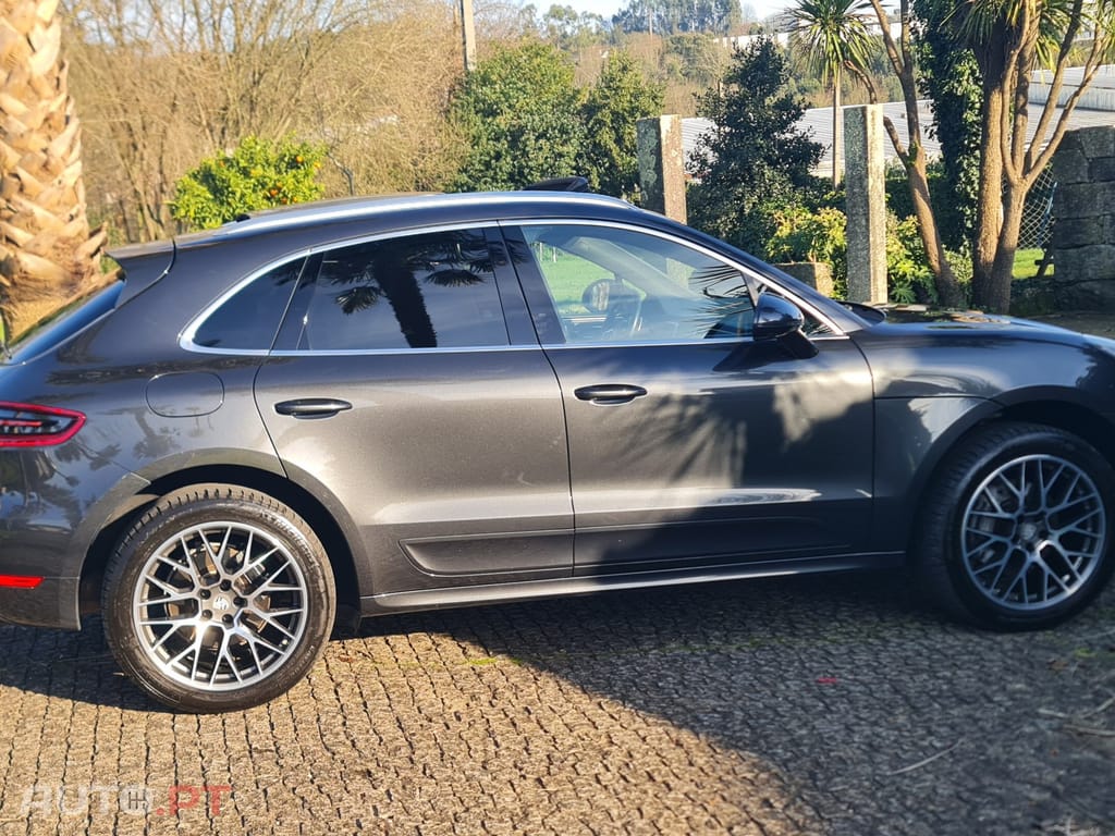 Porsche Macan Outro