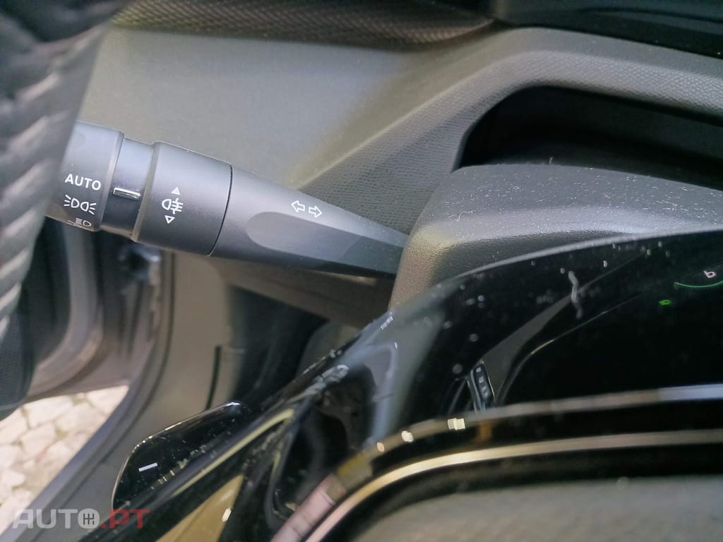 Peugeot 308 1.2 Hybrid Allure e-DCS6