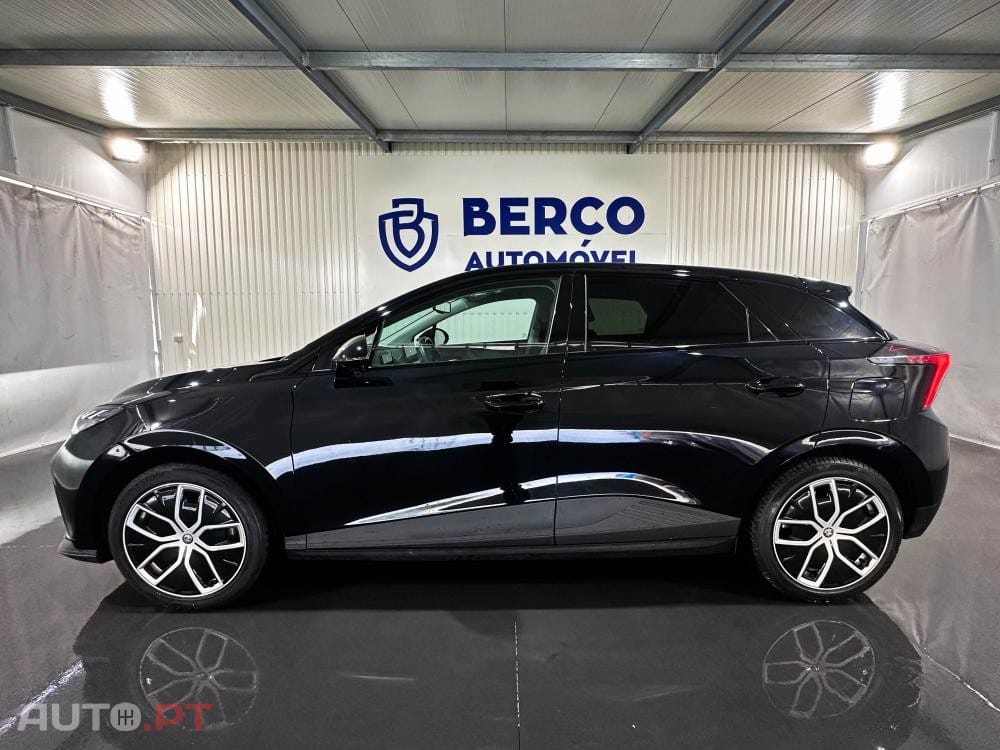 MG MG4 64 kWh Luxury
