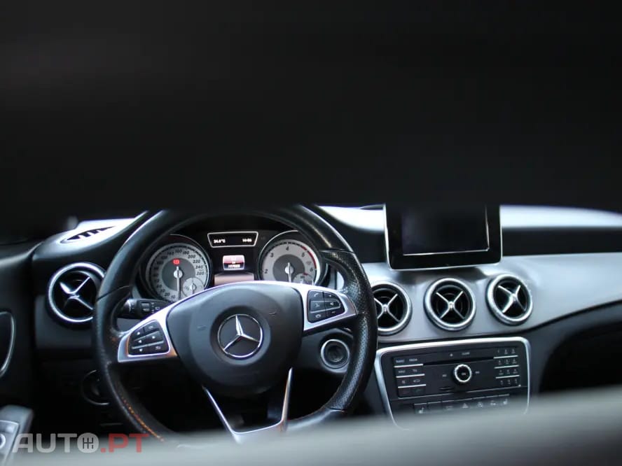 Mercedes-Benz CLA 200 d Shooting Brake AMG Line