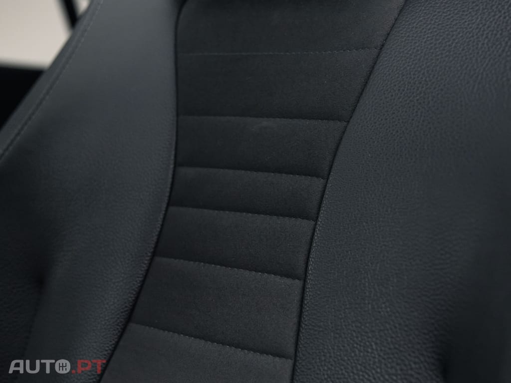 Mercedes-Benz E 220 d AMG Line