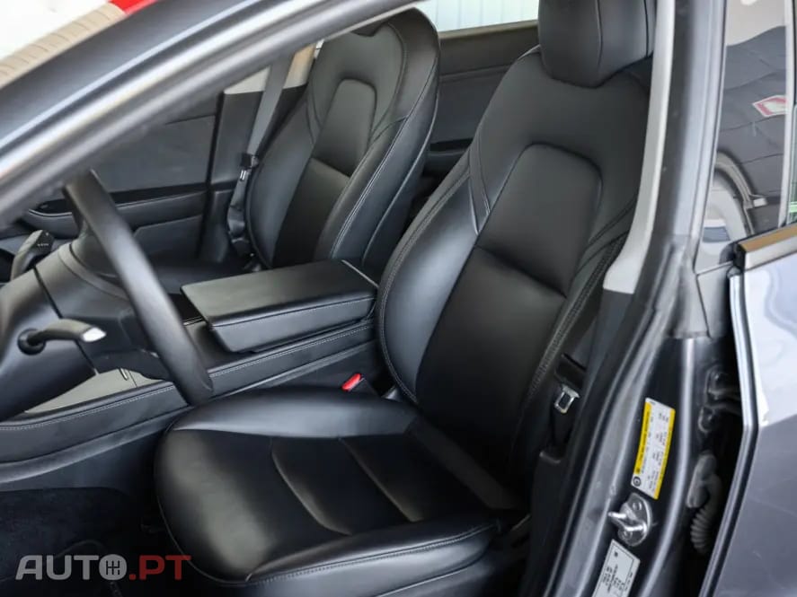 Tesla Model 3 Standard Range Plus RWD