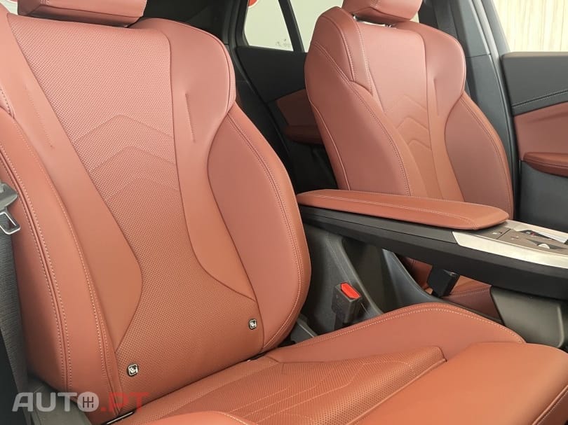 BMW iX2 eDrive20 Edição Desportiva M